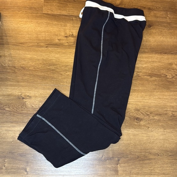 Made For Life Black Pull String Waist Wide Leg Women’s Large Sweat Pants - Picture 2 of 7